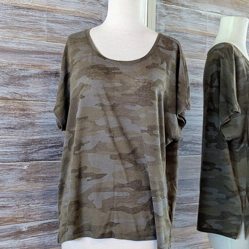 Gap Linen Blend Top Size L Large Green Camo